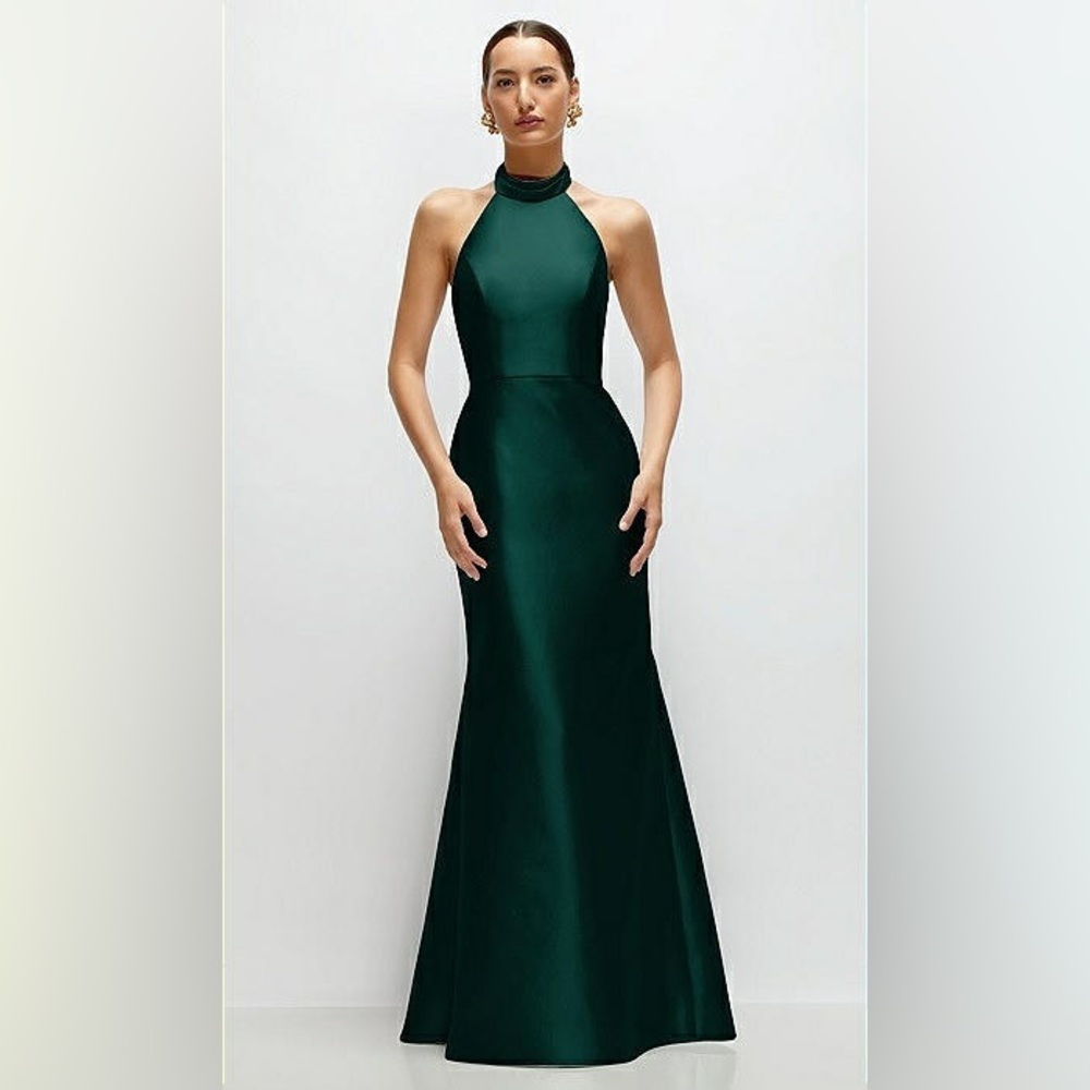 Elegant Green Halter Neck Dress